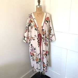 Haute Monde LA Kimono Floral L
